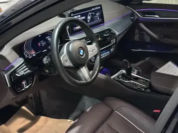 2023 BMW 5 серии с пробегом 49 900 км