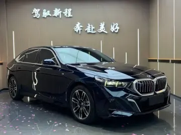 2024 BMW 5 серии с пробегом 19 000 км
