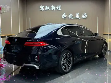 2024 BMW 5 серии с пробегом 19 000 км