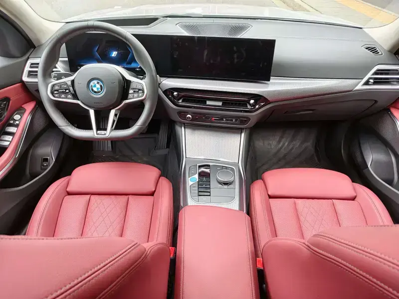 2026 BMW i3 с пробегом 7 000 км