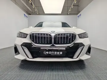 2024 BMW i5 с пробегом 55 300 км