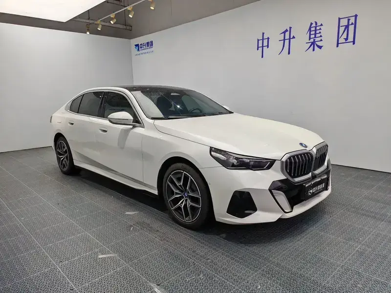 2024 BMW i5 с пробегом 55 300 км