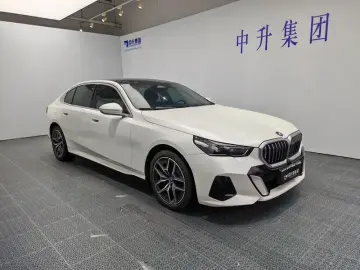 2024 BMW i5 с пробегом 55 300 км