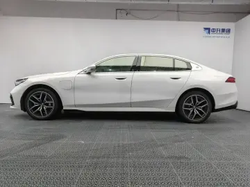 2024 BMW i5 с пробегом 55 300 км