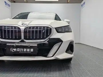 2024 BMW i5 с пробегом 55 300 км