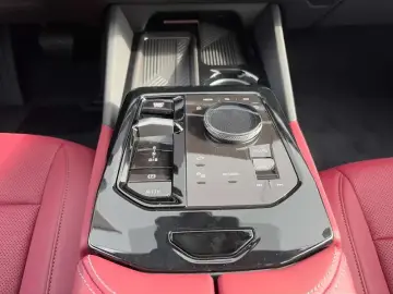 2026 BMW i5 с пробегом 200 км