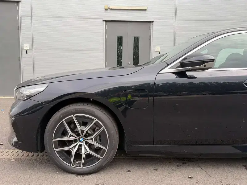2026 BMW i5 с пробегом 200 км
