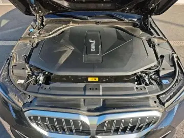 2025 BMW i5 с пробегом 9 200 км