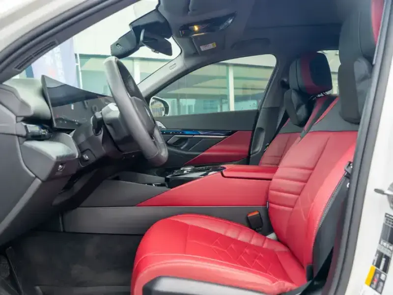 2024 BMW i5 с пробегом 54 000 км