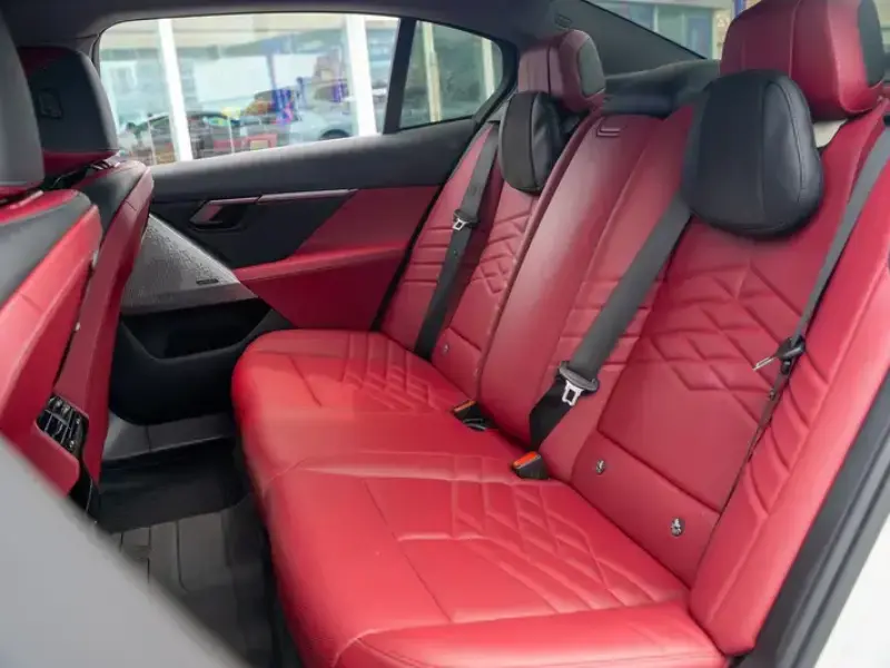2024 BMW i5 с пробегом 54 000 км