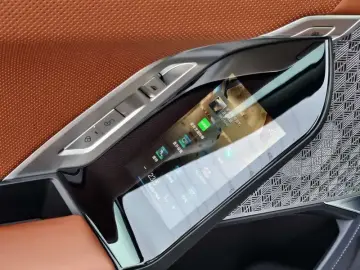 2023 BMW i7 с пробегом 31 500 км
