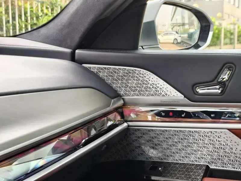 2023 BMW i7 с пробегом 31 500 км