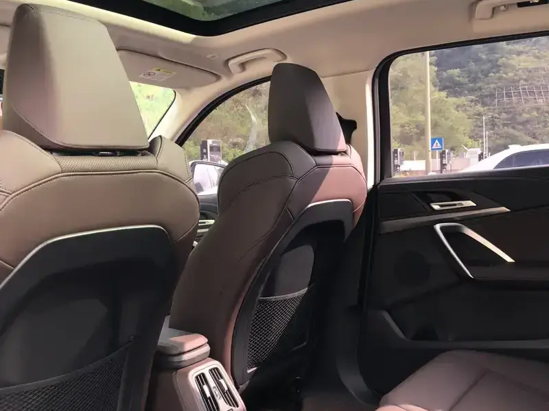 2024 BMW iX1 с пробегом 32 000 км