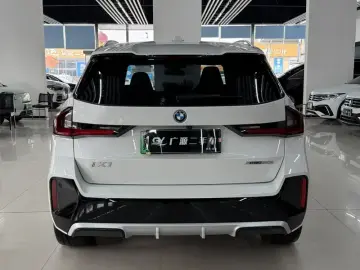 2023 BMW iX1 с пробегом 9 400 км