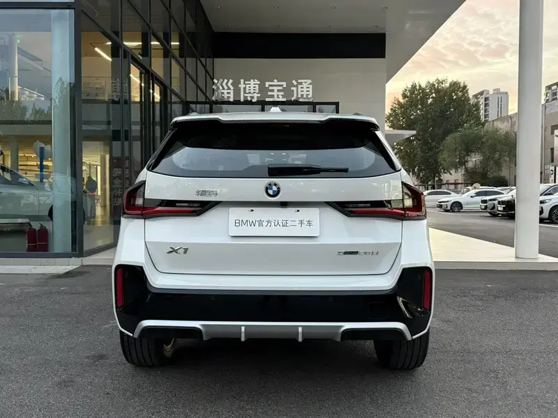 2023 BMW X1 с пробегом 14 000 км
