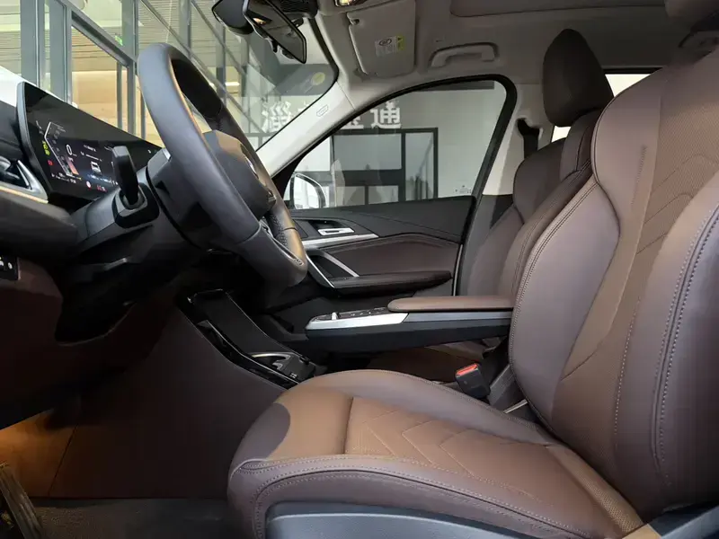 2023 BMW X1 с пробегом 14 000 км