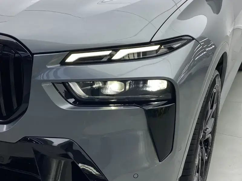 2023 BMW X7 с пробегом 58 000 км