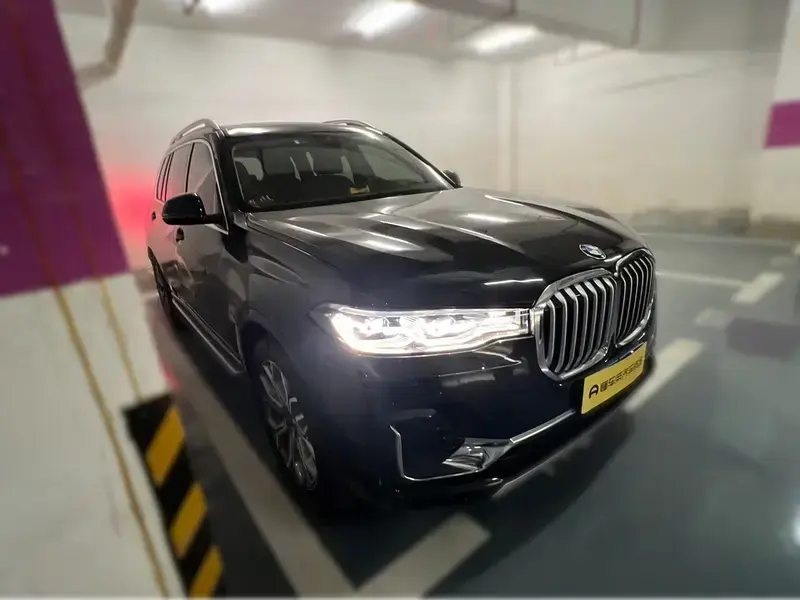 2022 BMW X7 с пробегом 54 500 км