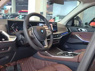 2026 BMW X7 с пробегом 3 000 км