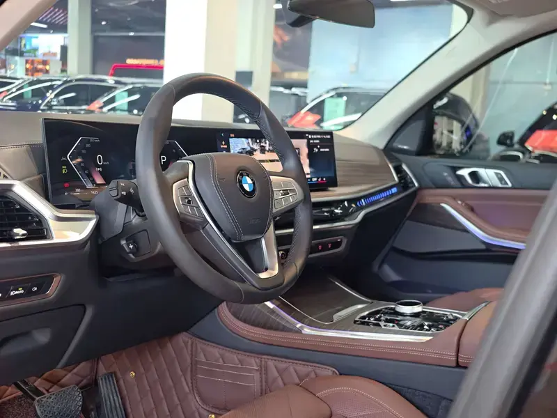 2026 BMW X7 с пробегом 3 000 км
