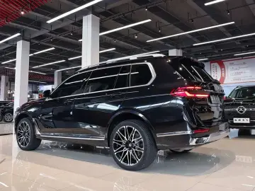 2026 BMW X7 с пробегом 3 000 км