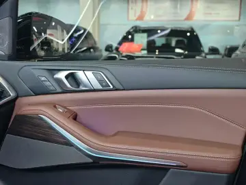 2026 BMW X7 с пробегом 3 000 км