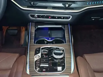 2026 BMW X7 с пробегом 3 000 км