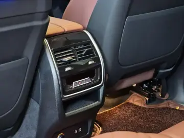 2026 BMW X7 с пробегом 3 000 км