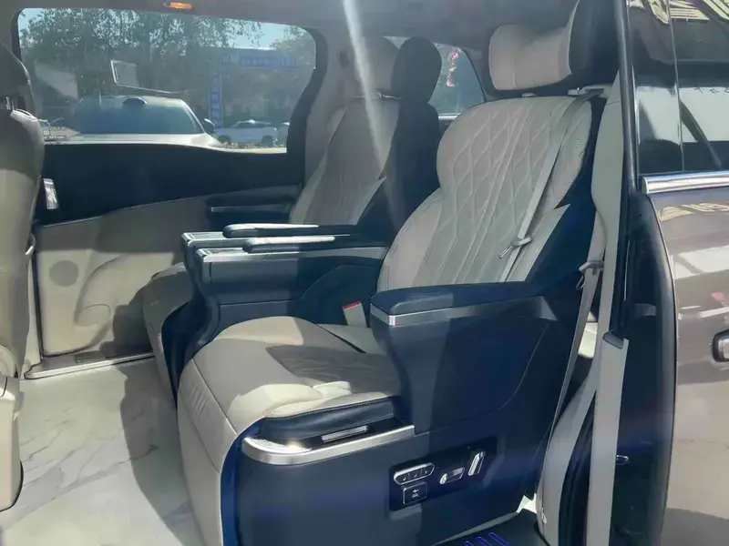2023 Buick GL8 с пробегом 104 000 км