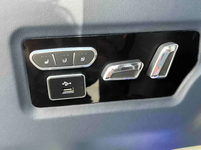2023 Buick GL8 с пробегом 104 000 км
