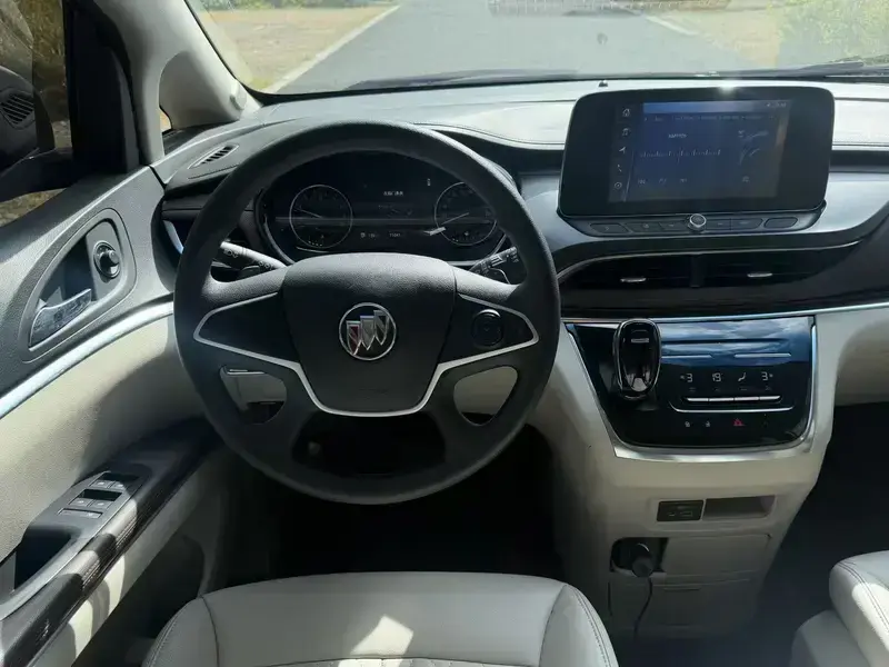 2023 Buick GL8 с пробегом 70 000 км