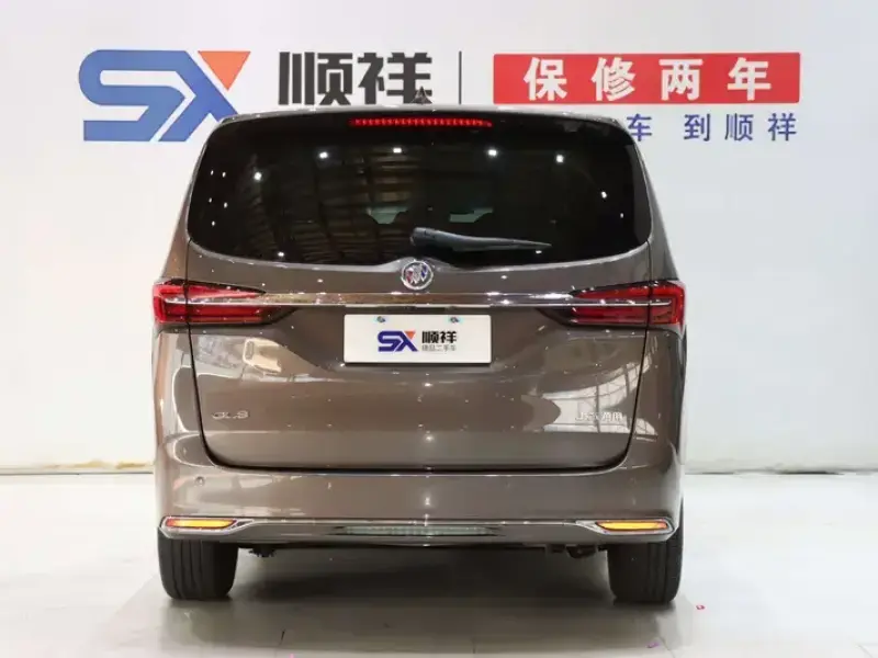 2023 Buick GL8 с пробегом 13 000 км