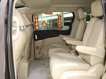 2023 Buick GL8 с пробегом 13 000 км