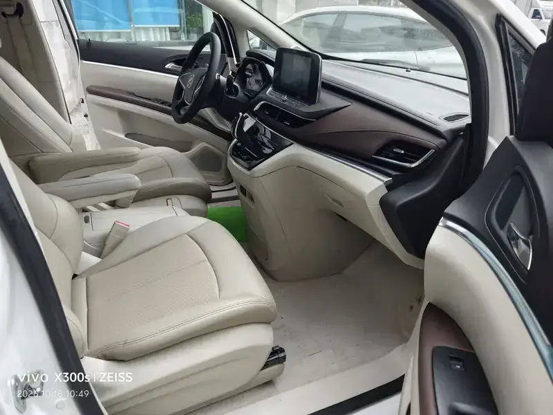 2023 Buick GL8 с пробегом 133 000 км
