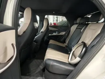 2023 BYD Dolphin с пробегом 14 800 км