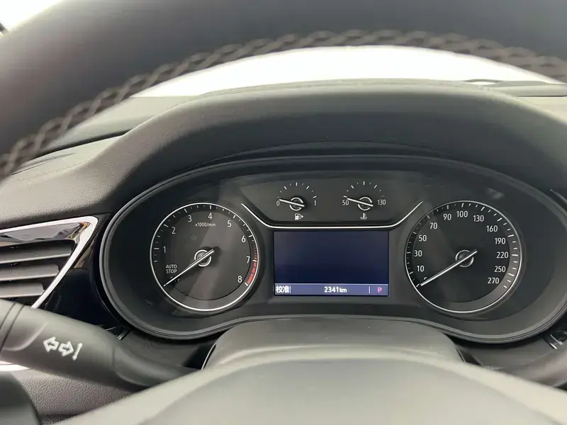 2025 Buick Regal с пробегом 2 300 км