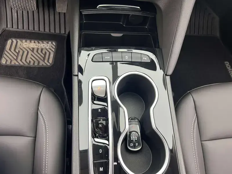 2025 Buick Regal с пробегом 2 300 км