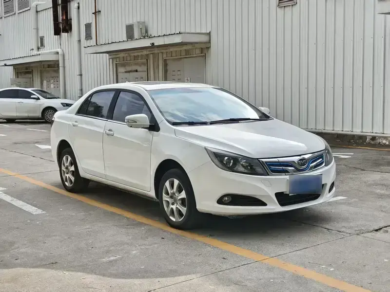 2017 BYD E5 с пробегом 67 000 км