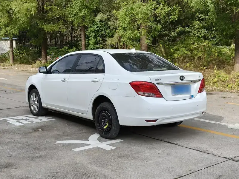 2017 BYD E5 с пробегом 67 000 км