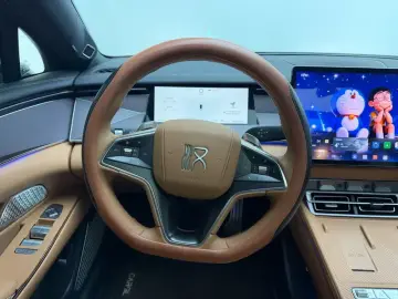 2025 BYD Han L с пробегом 23 100 км