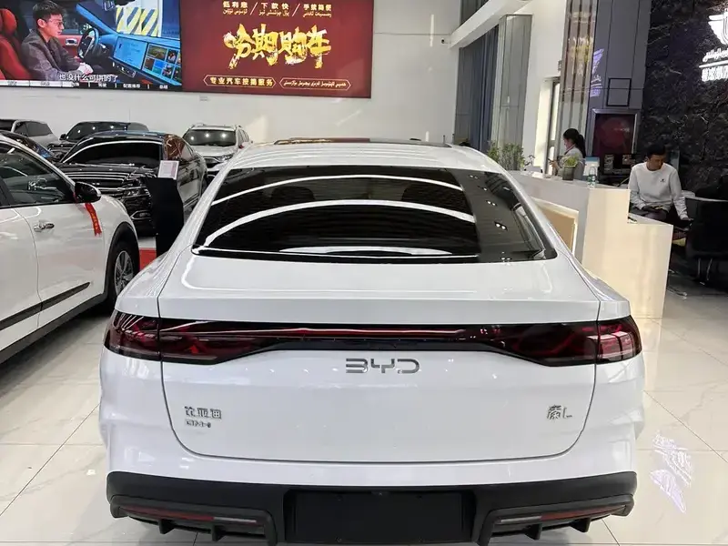 2024 BYD Qin L с пробегом 31 000 км