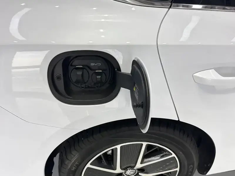 2024 BYD Qin L с пробегом 31 000 км