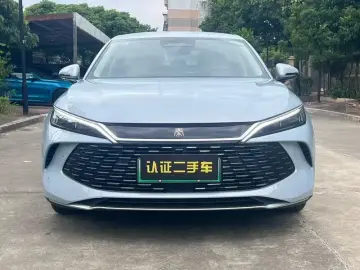 2025 BYD Qin L с пробегом 2 300 км