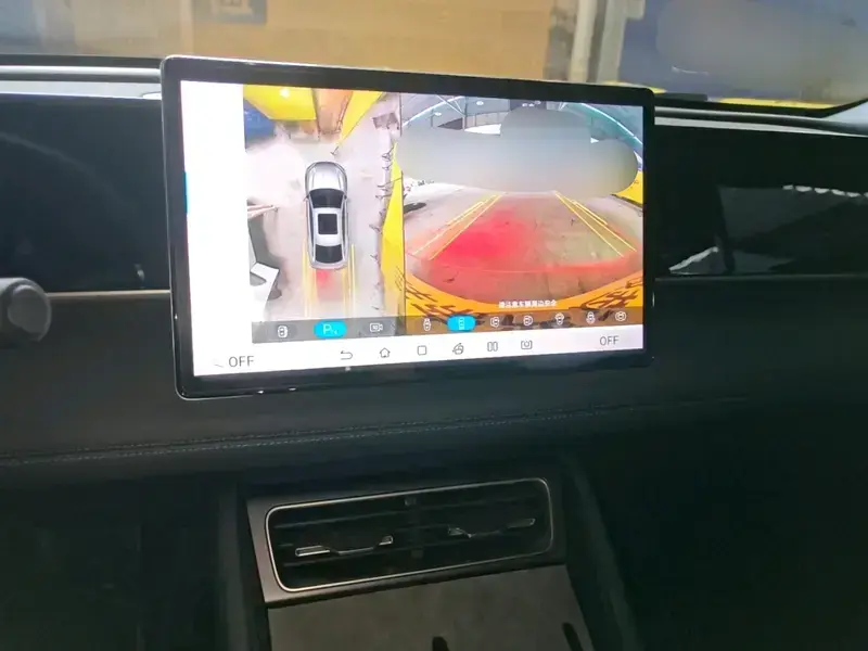 2024 BYD Qin L с пробегом 33 300 км