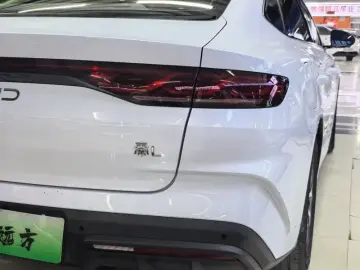 2024 BYD Qin L с пробегом 45 000 км