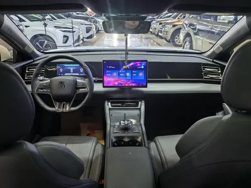 2024 BYD Qin L с пробегом 45 000 км