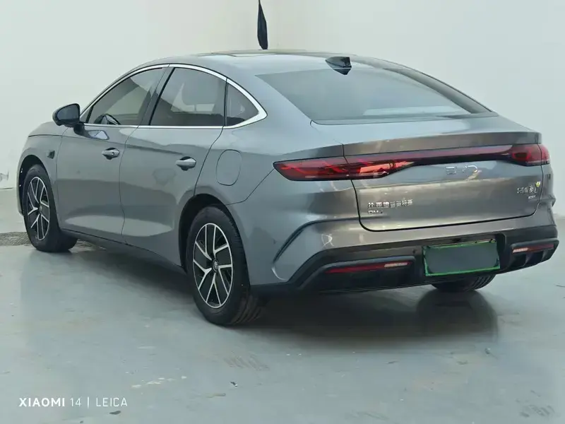 2025 BYD Qin L с пробегом 21 000 км