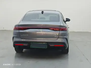 2025 BYD Qin L с пробегом 21 000 км