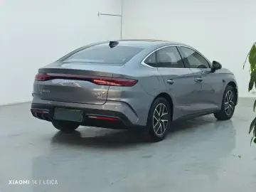 2025 BYD Qin L с пробегом 21 000 км