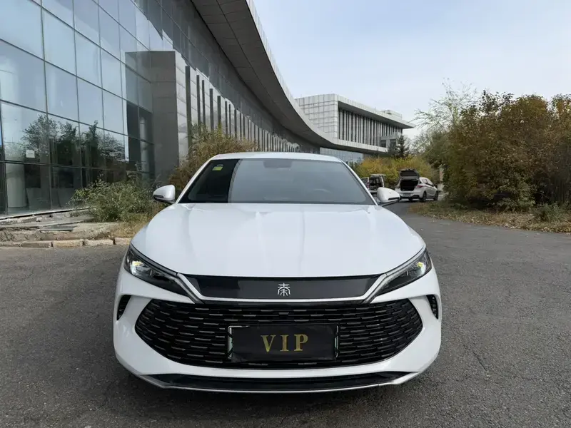 2024 BYD Qin L с пробегом 9 900 км